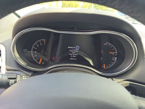 Used 2019 Jeep Grand Cherokee Altitude image 21