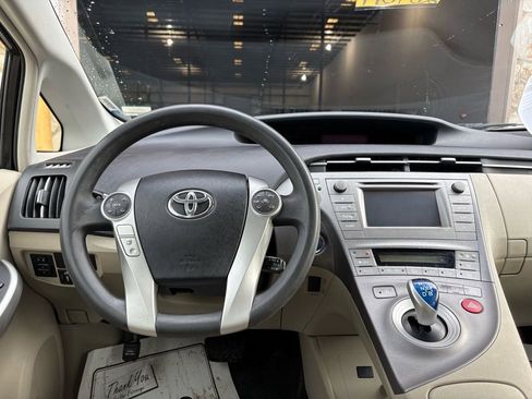 Used 2015 Toyota Prius Two image 20