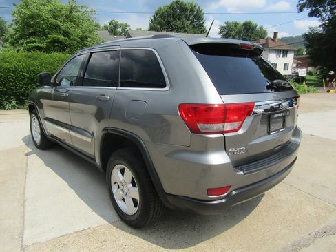 Used 2012 Jeep Grand Cherokee Laredo w/ Laredo E Group image 7