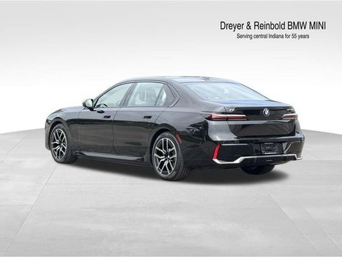 Certified 2024 BMW i7 xDrive60 w/ M Sport Package RWD image 4