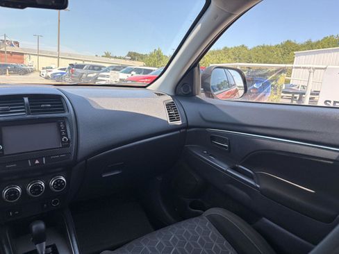 Used 2024 Mitsubishi Outlander Sport AWD image 29