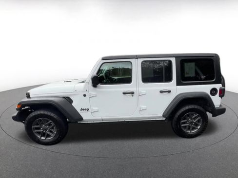 Used 2025 Jeep Wrangler Sport S image 9