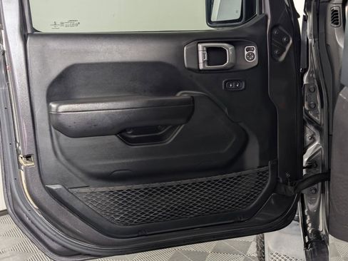 Used 2019 Jeep Wrangler Sport AWD/4WD image 19