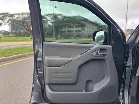 Used 2020 Nissan Frontier SV w/ Midnight Edition Floor Mats image 14