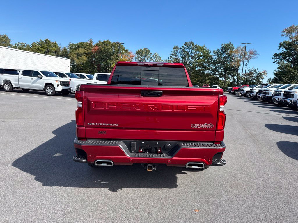 Used 2025 Chevrolet Silverado 1500 High Country AWD/4WD image 5