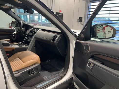 Used 2024 Land Rover Discovery Dynamic SE image 48