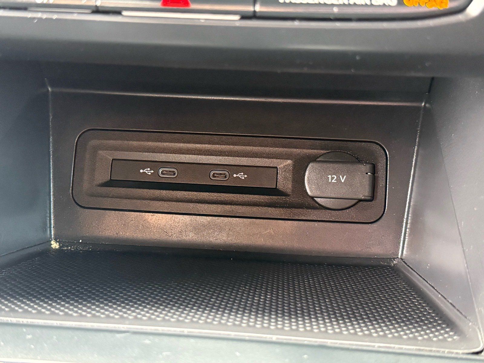 Used 2022 Volkswagen Atlas Cross Sport SE FWD image 24