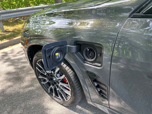 New 2026 BMW X5 xDrive50e w/ M Sport Package image 22