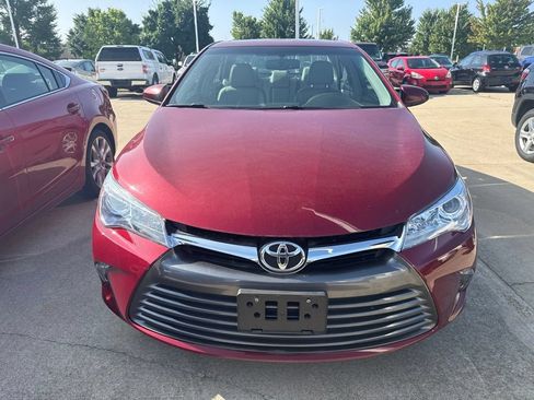 Used 2016 Toyota Camry XLE w/ Moonroof Package FWD image 3