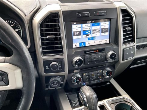 Used 2018 Ford F150 Lariat w/ Equipment Group 502A Luxury AWD/4WD image 7