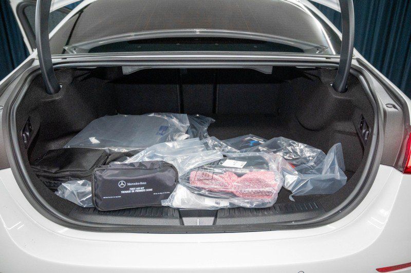 New 2027 Mercedes-Benz E 53 AMG e 4MATIC Sedan image 32