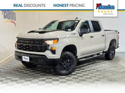 New 2026 Chevrolet Silverado 1500 Custom Trail Boss w/ Dark Appearance Package