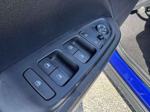 Used 2026 Hyundai Venue SEL FWD image 19