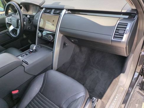 Used 2022 Land Rover Discovery S AWD/4WD image 19