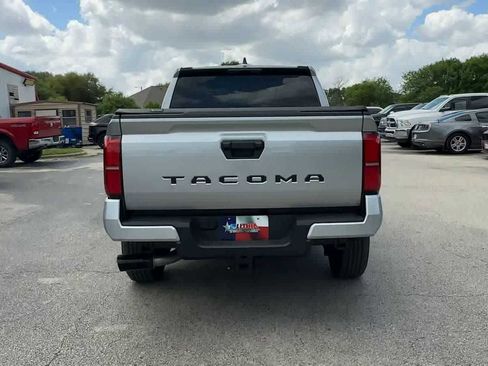 Used 2025 Toyota Tacoma SR5 image 8