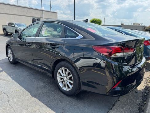 Used 2019 Hyundai Sonata SE w/ Cargo Package FWD image 3