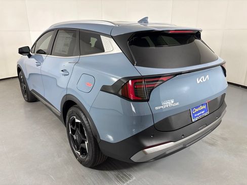 New 2026 Kia Sportage EX AWD/4WD image 6