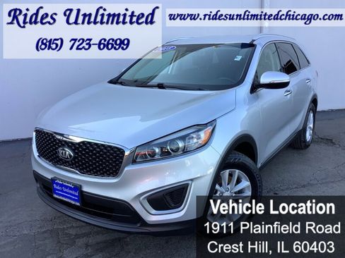 Used 2018 Kia Sorento LX image 3