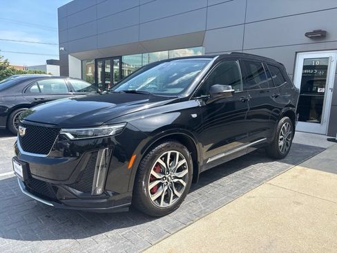 Used 2023 Cadillac XT6 Sport w/ Technology Package AWD/4WD image 1