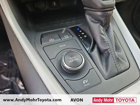 Used 2022 Toyota RAV4 LE AWD/4WD image 23