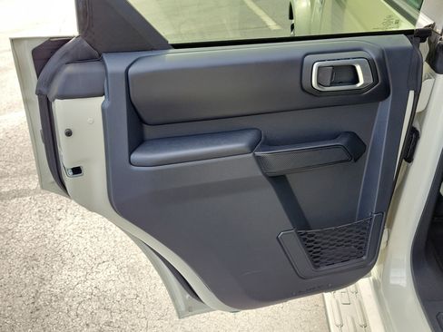Used 2025 Ford Bronco Outer Banks AWD/4WD image 11