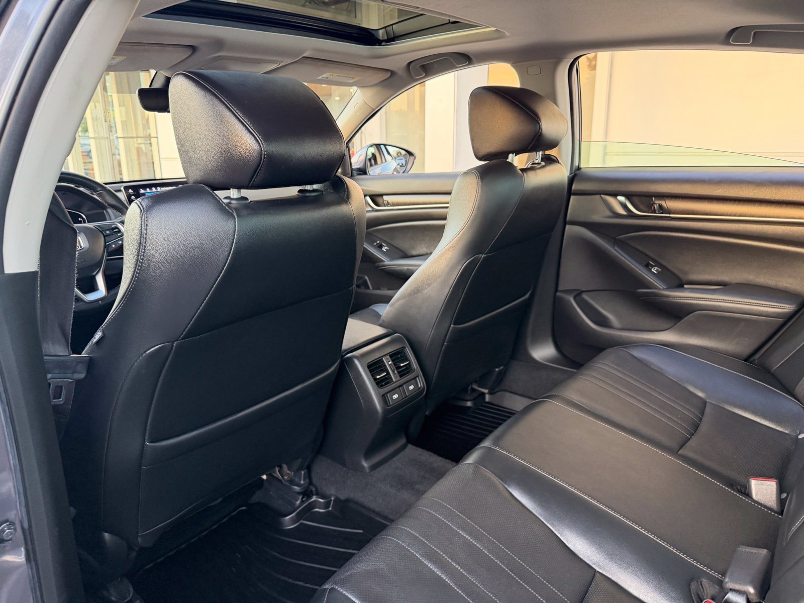 Used 2021 Honda Accord EX-L image 16