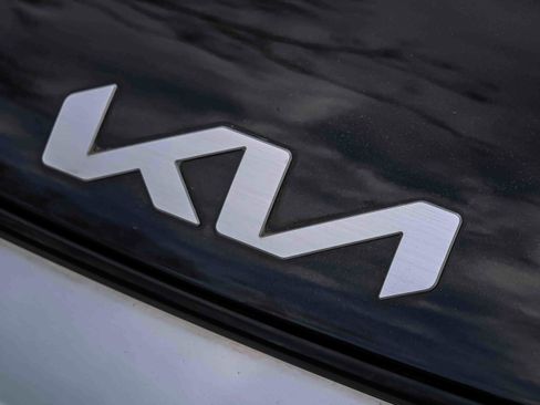 Certified 2023 Kia Sportage EX AWD/4WD image 31