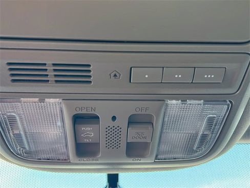 Used 2017 Honda Pilot EX-L image 24