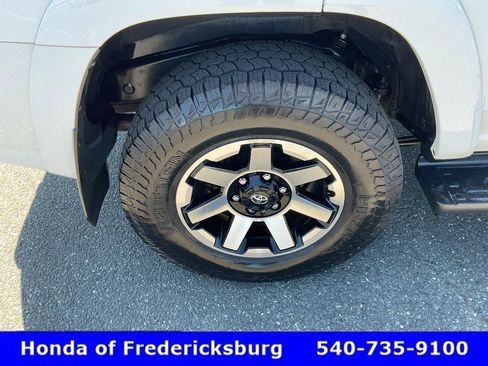Used 2021 Toyota 4Runner TRD Off-Road Premium w/ Moonroof Package AWD/4WD image 12