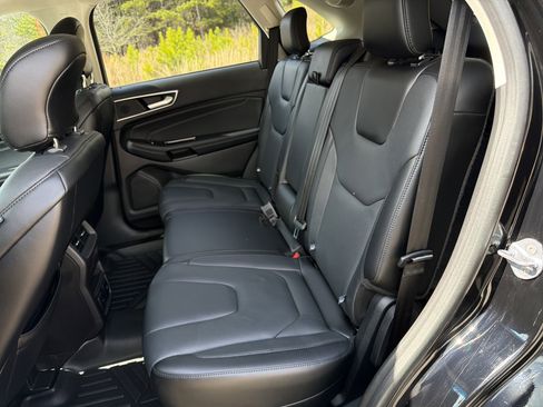 Used 2018 Ford Edge Titanium w/ Equipment Group 301A image 21