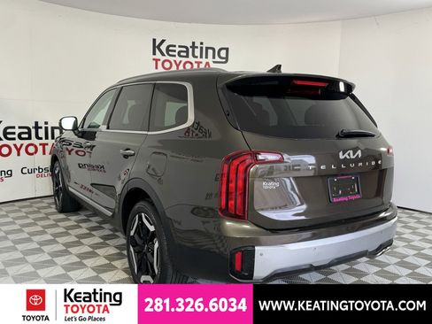Used 2025 Kia Telluride S FWD image 6