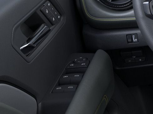 New 2026 Chevrolet Colorado ZR2 w/ Technology Package AWD/4WD image 22