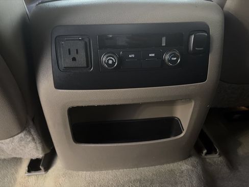 Used 2015 Chevrolet Tahoe LT AWD/4WD image 16