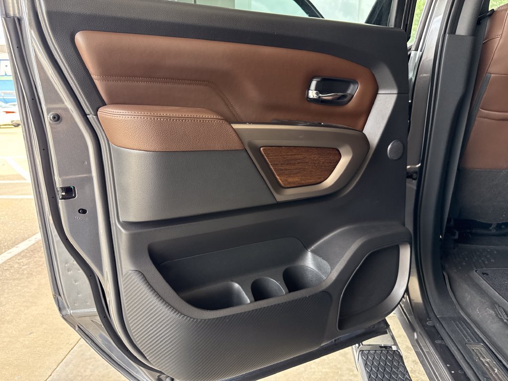 Used 2023 Nissan Titan Platinum Reserve w/ Moonroof Package AWD/4WD image 31