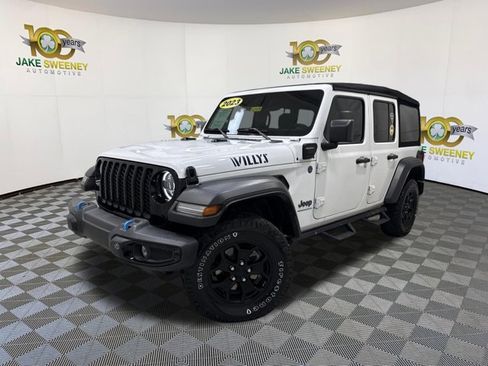 Used 2023 Jeep Wrangler Unlimited w/ Cold Weather Group AWD/4WD image 4