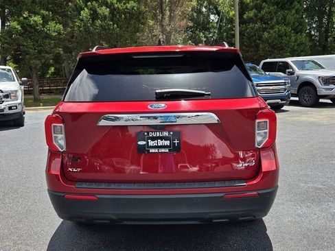 Used 2024 Ford Explorer XLT AWD/4WD image 13