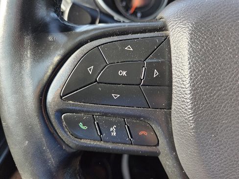 Used 2019 Jeep Cherokee Trailhawk image 16