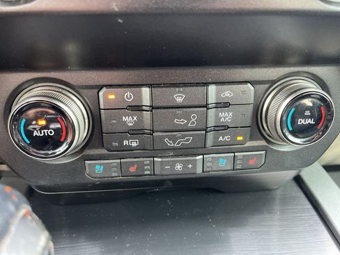 Used 2019 Ford F150 Raptor w/ Equipment Group 802A Luxury AWD/4WD image 28