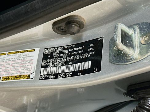 Used 2024 Toyota 4Runner SR5 Premium image 12