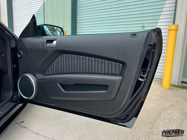 Used 2013 Ford Mustang Shelby GT500 RWD image 76