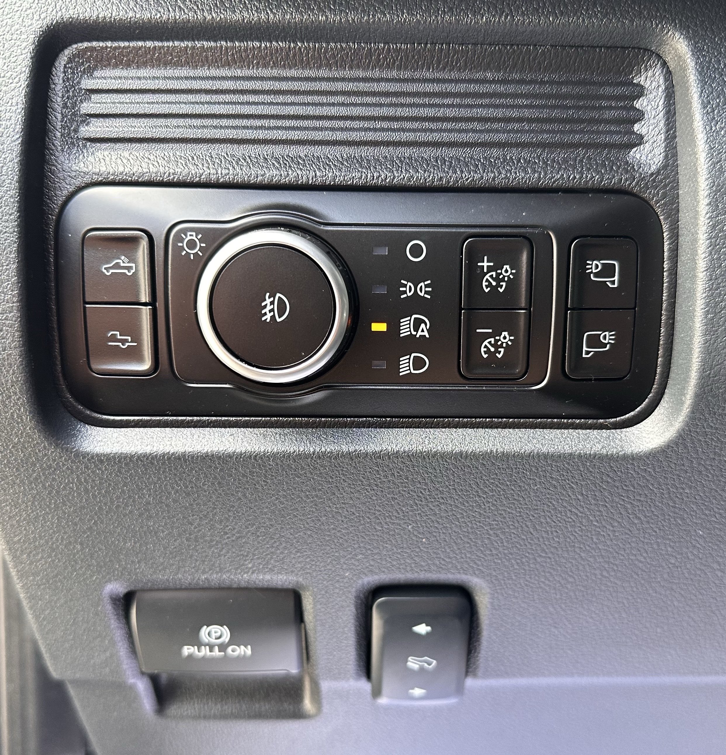 Used 2025 Ford F250 Platinum AWD/4WD image 20