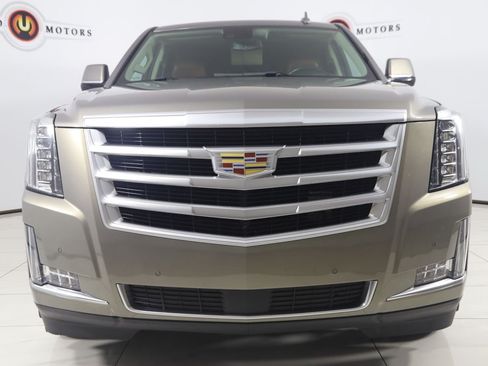 Used 2019 Cadillac Escalade Premium Luxury AWD/4WD image 55