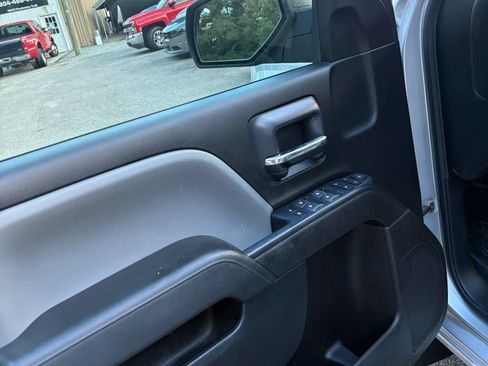 Used 2019 Chevrolet Silverado 1500 Custom w/ Custom Convenience Package AWD/4WD image 35