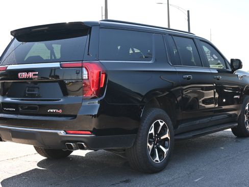 Used 2026 GMC Yukon XL AT4 image 15