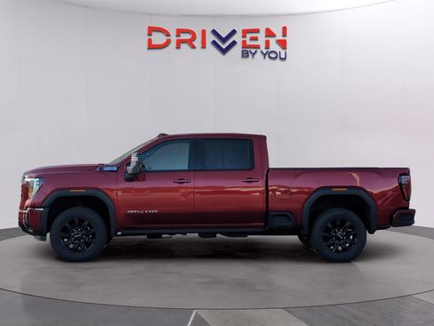 Used 2024 GMC Sierra 2500 AT4 w/ AT4 Premium Plus Package image 2