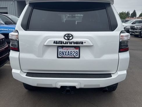 Used 2019 Toyota 4Runner SR5 Premium AWD/4WD image 4