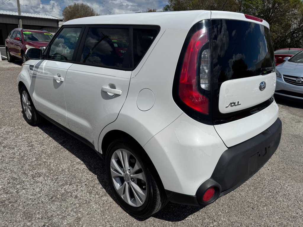 Used 2014 Kia Soul + FWD image 5