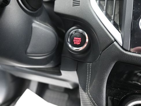 Used 2022 Subaru Forester Touring image 22