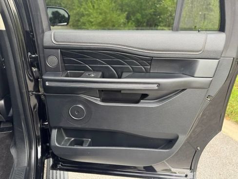 Used 2019 Ford Expedition Max Platinum AWD/4WD image 16
