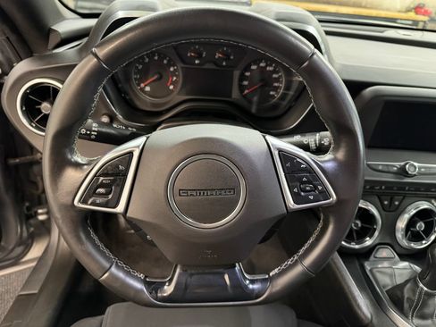 Used 2020 Chevrolet Camaro LS RWD image 18